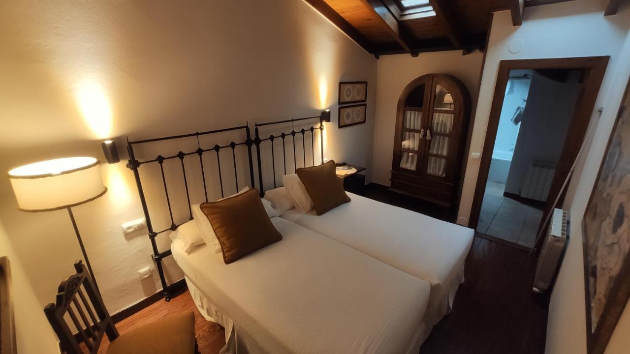 El Colladin Country house *